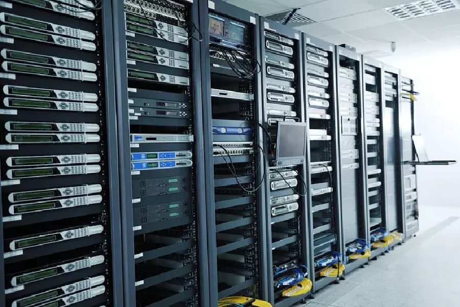 سرور Rack یا Blade | کدام انتخاب بهتری برای سازمان شماست؟ 3 سرور Rack یا Blade | کدام انتخاب بهتری برای سازمان شماست؟